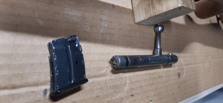 Buenas noches , pongo en venta la carabina Antchütz cal 22lr modelo 1415-1416 , con disparador al pelo, 21