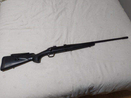 Se vende browning x-bolt. Carrillera regulable, freno de boca y dos cargadores. Precio 700. Se encuentra 01
