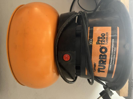 Vendo Tumbler limpiavainas de Lyman. El Pro turbo 1200. Se ha usado pero está en perfecto estado. El precio 00