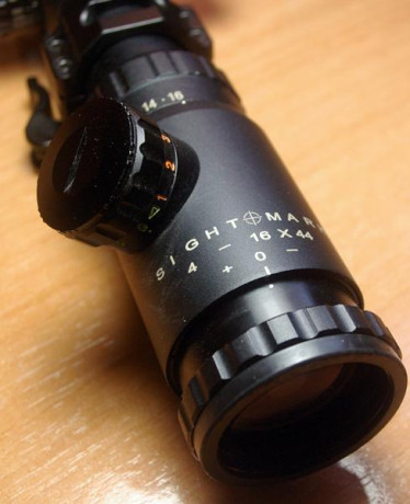 Visor Shightmark 4-16x44. Con retícula Mildot iluminada. Torretas tácticas con puesta a 0. Control de 21