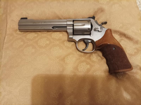 Buenas a todos.
Vendo revolver Smith Wesson 686 Target Champions en excelentes condiciones.
Poco que decir 00