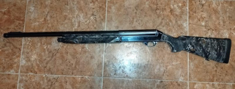 Vendo Benelli 121 SL. con guardamano y culata sintético color camo, original de Benelli ( solo esto ya 00