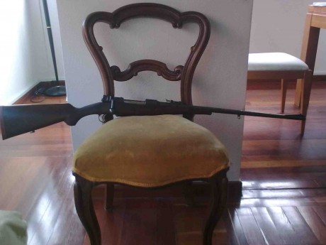 Saludos Amigos:
Acabo de descubrir el foro y me gustaría plantear una duda, tengo un rifle de cerrojo 02