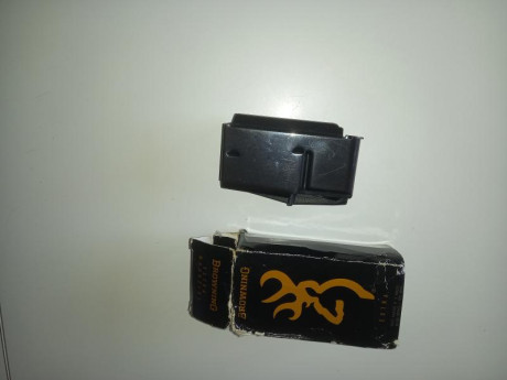 Vendo cargador para FN Browning Mod. BAR II. 
Válido para calibre 270 winchester. 30-06 Sprg, 7x64 y 25-06 01