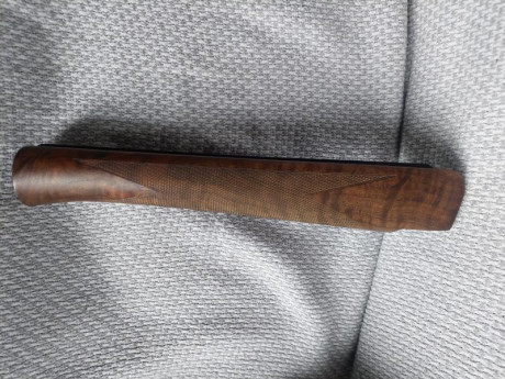 Guardamanos para rifle Browning Longtrack, madera al aceite de nogal europeo grado 3, en perfecto estado.
200e
Wasap: 01