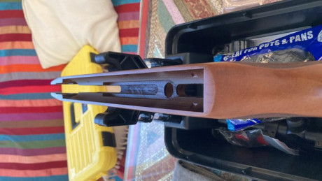 Buenos días 
Vendo culata Weihrauch HW77 completamente restaurada por un ebanista profesional. Como si 20