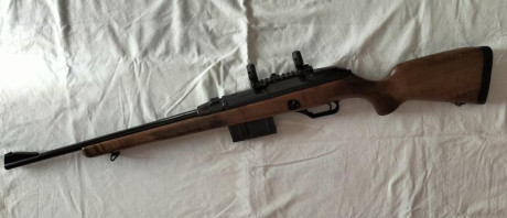 Vendo rifle HK 940 carbine ( corto). Calibre 30.06
Largo total 101cm y peso total 3,200kg.
 Cargador extraible.
Monturas 01