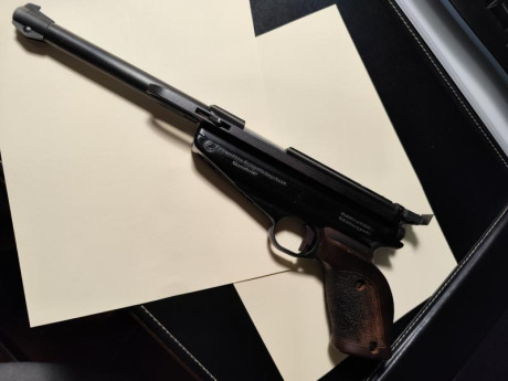 Vendo pistola de aire comprimido Feinwerkbau lp 65, en buen estado.

Palanca lateral, calibre 4.5 mm y 02