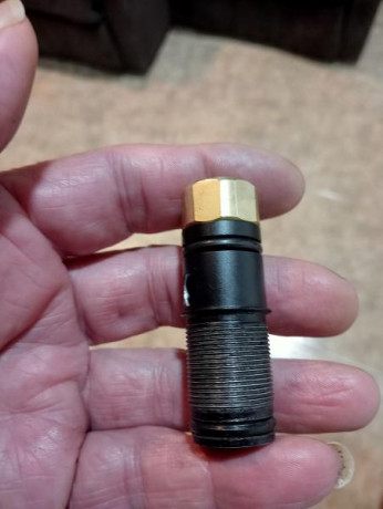 Hola compañeros ando buscando la válvula donde va puesto el reloj si es posible con el reloj también de 02