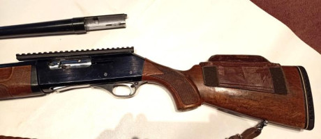 La familia de un amigo recientemente fallecido ha puesto a la venta esta escopeta. Tiene un cañón de 56 00