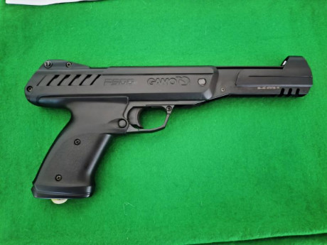 La familia de un amigo recientemente fallecido ha puesto a la venta estas pistolas Gamo, una de muelle 02