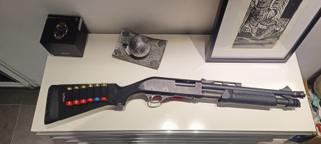 SE VENDE ESCOPETA CORREDERA STINGER TACTICAL DE CAÑON CORTO ( 38 CMS) EN PERFECTO ESTADO, POCOS TIROS 01