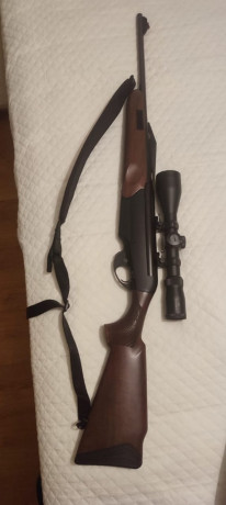 Se vende conjunto rifle  semiautomático Benelli Argo Cal. 30 06 con seis  cajas tiradas y carabina 22Lr 00