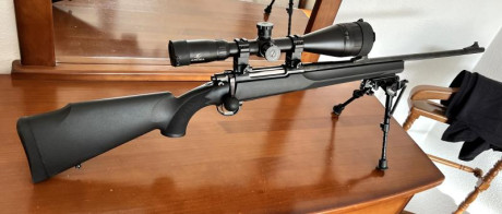 Rifle Sabatti Rover 870 sintético del calibre .243, guiado en D, capacidad de 5 balas, estado impecable, 01