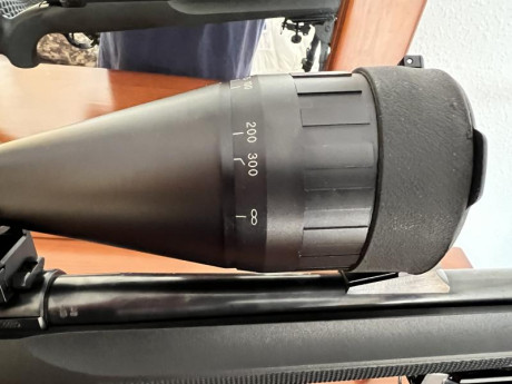 Rifle Sabatti Rover 870 sintético del calibre .243, guiado en D, capacidad de 5 balas, estado impecable, 22