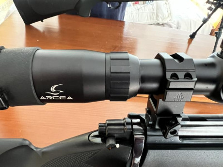 Rifle Sabatti Rover 870 sintético del calibre .243, guiado en D, capacidad de 5 balas, estado impecable, 21