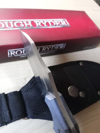 Cuchillo de hoja enteriza, rough ryder G10, la hoja tiene 8,9cm

30€ envio incluido 01