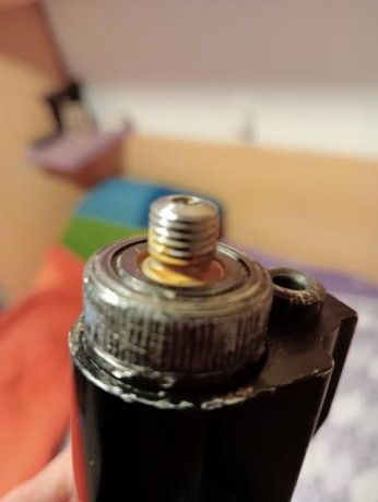 Hola compañeros ando buscando la válvula donde va puesto el reloj si es posible con el reloj también de 31