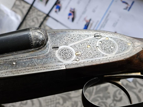 Hola.
Vendo escopeta paralela marca Francisco Albistegui calibre 20 de gama alta . Año de fabricación 01