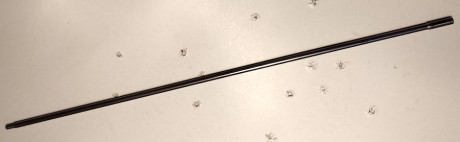 Mide 39,5cm. La rosca es métrico 4. Sin óxido y en buen estado. Para fusiles Mauser, aunque ignoro el 10