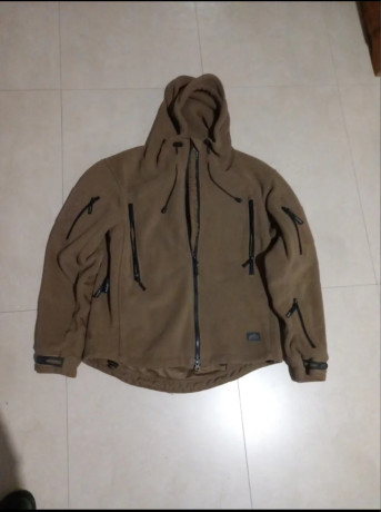 Chaqueta táctica polar doble patriot Helikon Tex de 390gr/m. Perfecta para caza, bushcraft,  supervivencia, 02