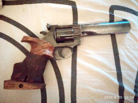 Vendo por no usar Revolver Weihrauch Target-Trophy cal.357 Magnum.
Fecha de adquisición 19-08-2020.
Gastos 02