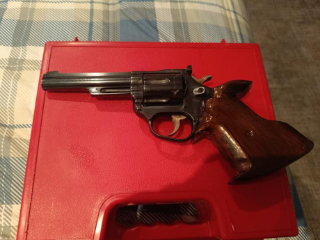 Por no usarlos y pasarme a carabina, vendo dos revolveres en bastante bien estado

Llama comanche 22lr 01