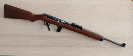 Vendo carabina semiautomática Wells calibre 22 LR. No la utilizo. Buen estado general pero con algunas 11