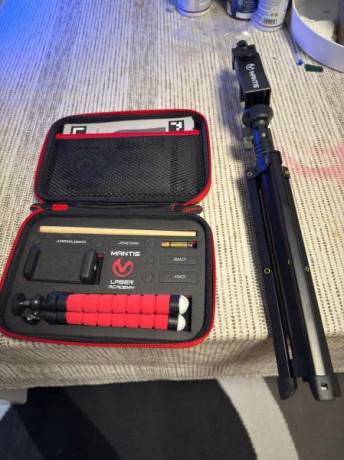 Kit completo de entrenamiento laser que permite practicar de forma segura la técnica de disparo en cualquier 01