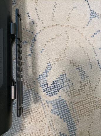 Se vende montura  para sauer 404 de carril picatinny recknagel,válida para sauer 404 y sauer 303 segunda 00