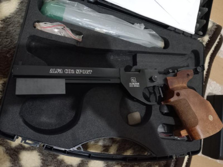 Vendo alfa proj CO2 perfecto estado este modelo no tiene sistema de disparo en seco con todos los accesorios 01