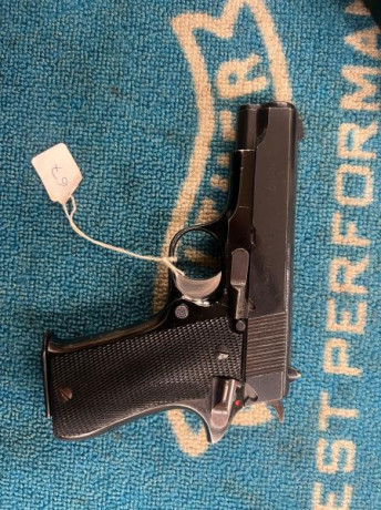 Hola a todos.
Pongo en venta esta pistola STAR BKM 9mm
El conjunto consta de:
Pistola marca STAR modelo 01