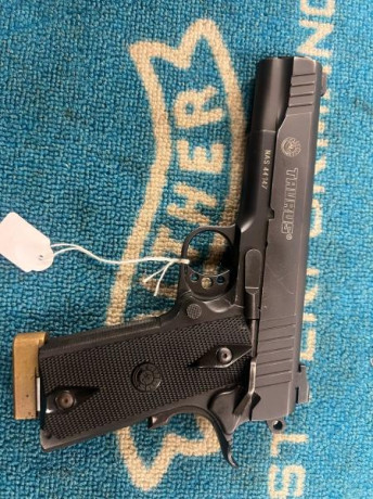 Hola a todos.
Pongo en venta esta pistola pistola TAURUS PT 1911 cal 45ACP
El conjunto consta de:
Pistola 01