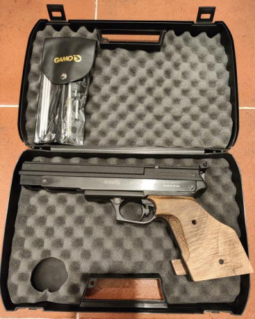 ¡¡¡ VENDIDA !!!  
Se vende Gamo Compact de aire pre-comprimido con calibre de 4.5mm y cañon estriado, 02