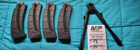 Se vende smith and wesson mp15-22 cal.22 semiautomática con extras como 3 cargadores extras de 25 rondas, 00