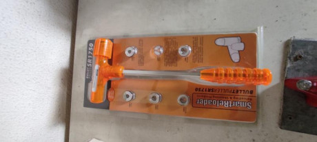  - CRONOGRAFO MAGNETO SPEED   280 EUROS 
 - Martillo de inercia SMARTRELOADER Válido para calibres desde 02