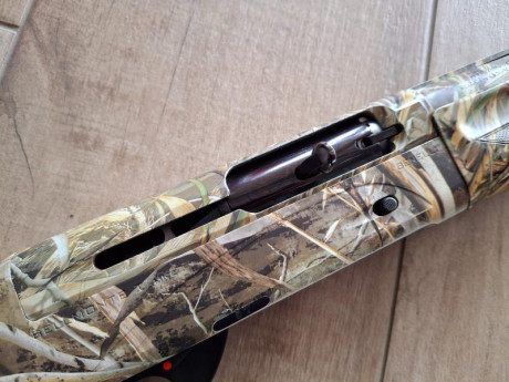 Hola, vendo esta  escopeta que la compre en julio de 2021 y apenas la he usado BENELLI BELLMONTE 1 mk2 22