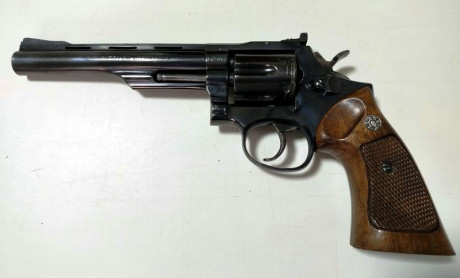 Hola a todos. Pongo a la venta revólver de 6" Llama Comanche I calibre 22LR 01