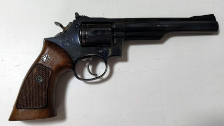 Hola a todos. Pongo a la venta revólver de 6" Llama Comanche I calibre 22LR 00