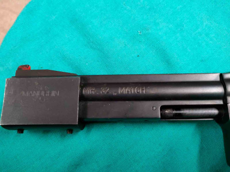 Por pedirmelo un compañero del club de tiro pongo el siguiente anuncio.
Se VENDE revólver Manurhin mod. 00