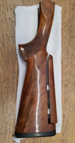 Vendo culata de diestro para Beretta DT10 trap, con lomo regulable en altura y deriva, muy bien de estado.
Precio 01