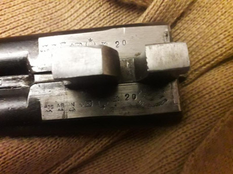 Se vende escopeta paralela del calibre 20 marca J,J Sarasqueta. en perfecto estado de uso, se ha estado 22