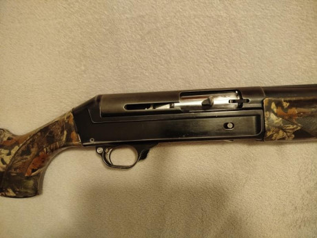 Vendo Benelli 121 SL. con guardamano y culata sintético color camo, original de Benelli ( solo esto ya 80
