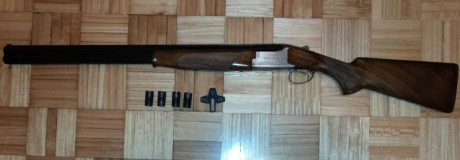 Escopeta Browning 325, 70 ctms. de cañon, con 6 chokes, perfecta de metales, ajustes y mecánica, muy buen 02