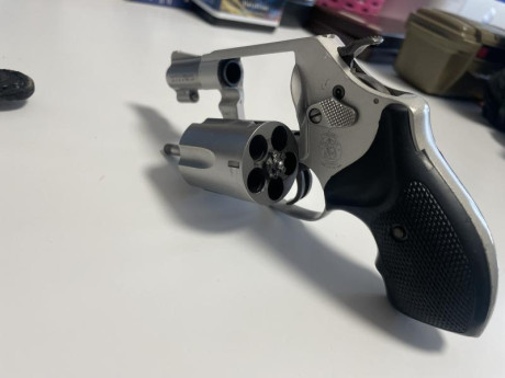 Se vende revólver bodyguard airweight usado como arma particular guiada en A. El revólver está como nuevo, 11