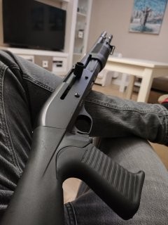 Vendo Benelli M3 Súper 90, una de las mejores escopetas tácticas. 
Ha tenido poco uso, está en muy buen 102