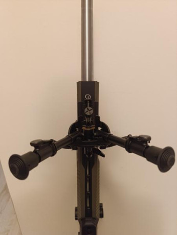 Vendo bípode 
Marca  Pivot Traverse Champion 6-9"
Venía en la carabina que compré de segunda mano. 10