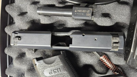 Por cambiar de capricho, vendo esta USP Compact en estado impecable, con muy pocos tiros. Con sus 2 cargadores, 11