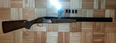 Escopeta Browning 325, 70 ctms. de cañon, con 6 chokes, perfecta de metales, ajustes y mecánica, muy buen 01