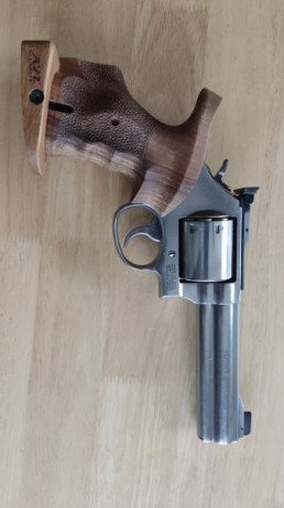 Buenas, ando detrás de darme le capricho de un revolver, mis requisitos son:

- calibre .357 Magnum
- 50